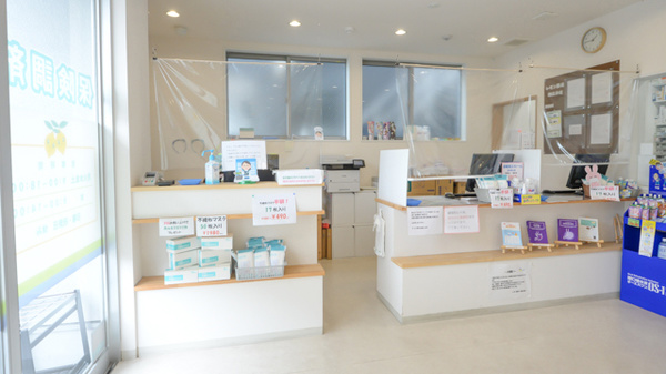 レモン薬局田出井店の受付/カウンター