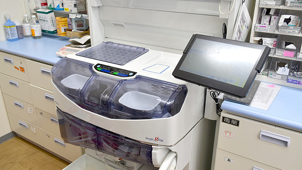 ヤックスドラッグ八柱薬局の調剤器具