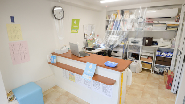 ウェーブ薬局信太山店の受付/カウンター