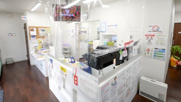 コスモス調剤薬局 南陽店の受付/カウンター