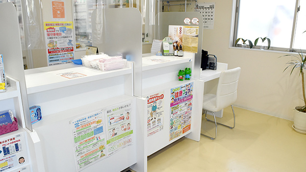 調剤薬局薬報堂城東店の受付/カウンター