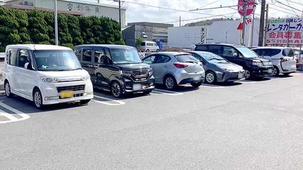 ヤックスドラッグ　木更津文京薬局の駐車場