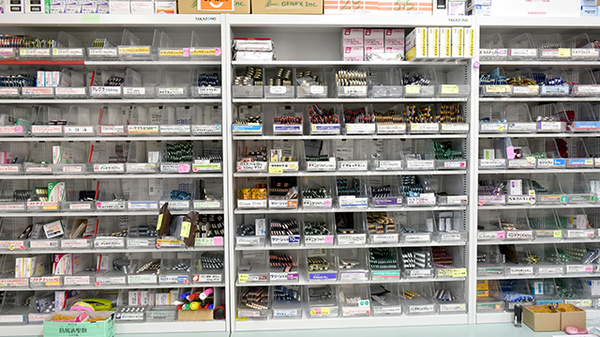 ポトス薬局とくしげ店の薬棚