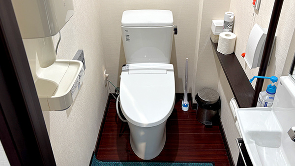 日本調剤 谷町薬局のお手洗い