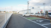プラザ薬局西浦店の駐車場