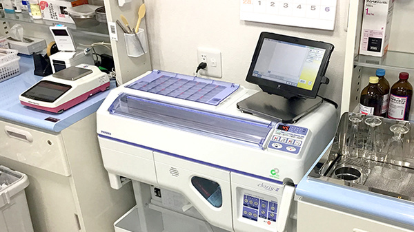 ベース薬局富久山店の調剤器具