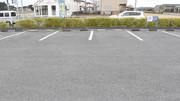 ヤックスドラッグ茂原早野薬局の駐車場