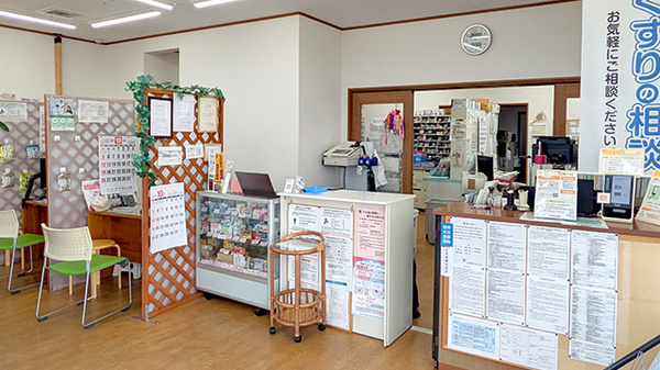 たけの薬局　たかさい店の受付/カウンター