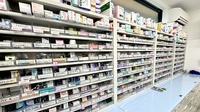 セブン薬局光店の薬棚