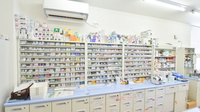 イルム薬局南沢店の薬棚