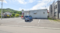イルム薬局南沢店の駐車場