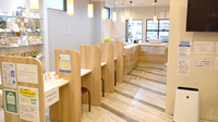 ニューロン薬局尼崎店の受付/カウンター