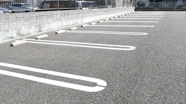 ワタナベ薬局　豊田町店の駐車場