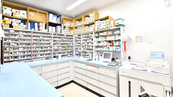 ファーマライズ薬局 花園店の調剤室