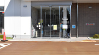 ひなた薬局の入口
