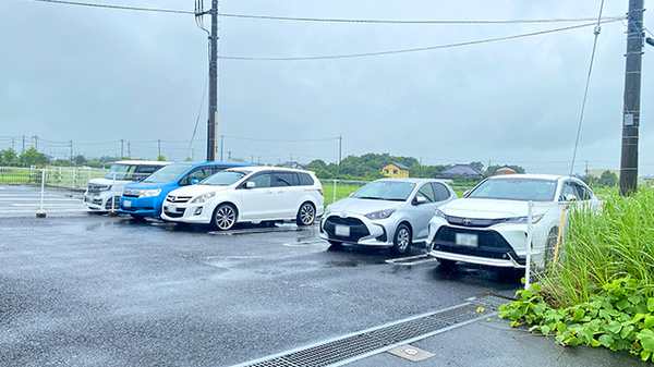 たつのこ薬局の駐車場