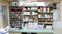 ベース薬局山見町店の薬棚
