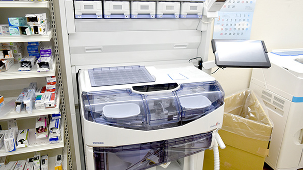 ヤックスドラッグ柏たなか薬局の調剤器具