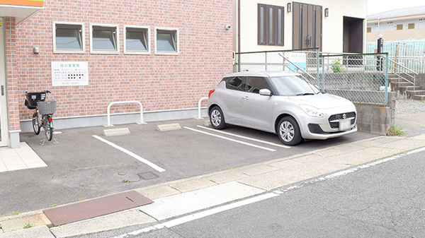 牧の里薬局の駐車場