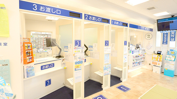 クオール薬局太秦店の受付/カウンター