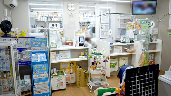 そうごう薬局 伏見桃山店の受付/カウンター