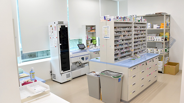 アガペ新宿南口薬局の調剤室