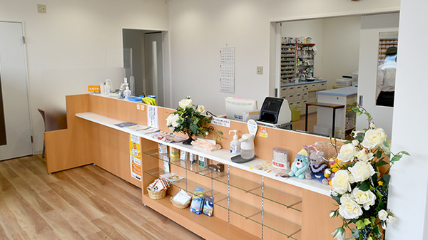 すぎやま薬局鴨生店の受付/カウンター
