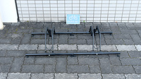 二子山薬局の駐輪場
