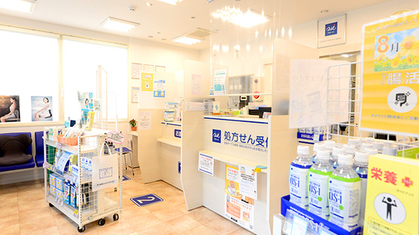 クオール薬局茨木店の受付/カウンター