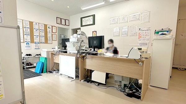 ナカジマ薬局　福住在宅調剤センターの受付/カウンター