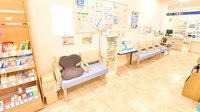 クオール薬局　たまプラーザ店の待合スペース