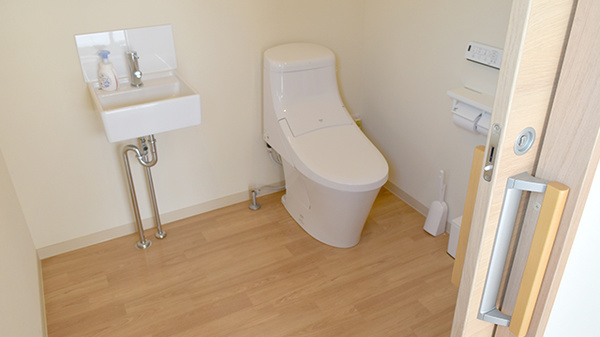 スギひかり薬局堀川店のお手洗い