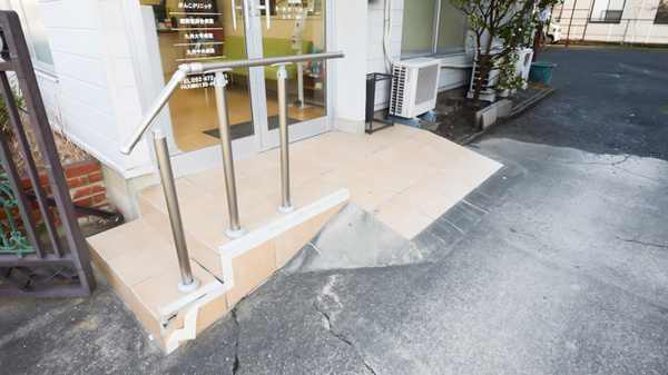 大賀薬局　板付店のバリアフリー設備