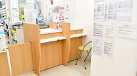 アカカベ薬局　守口松下町店の受付/カウンター