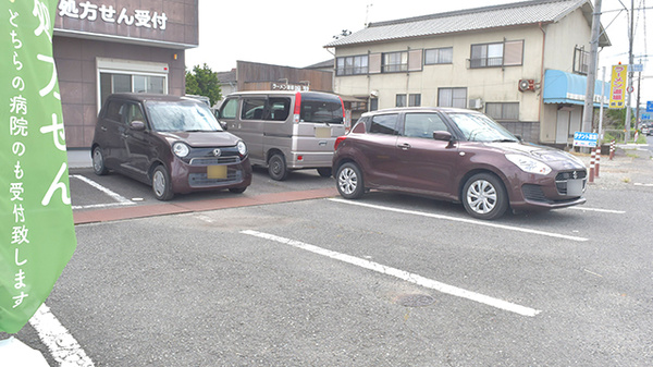 ヒロタ薬局加西店の駐車場