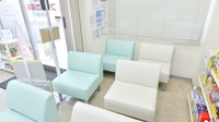 フタツカ薬局　井吹西店の待合スペース