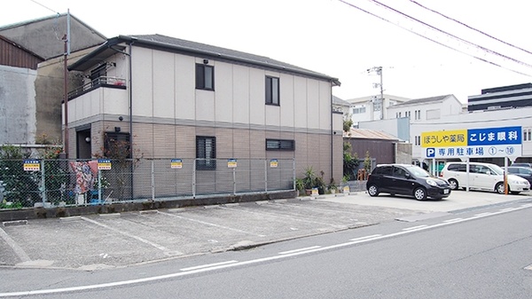 ぼうしや調剤薬局　船場店の駐車場