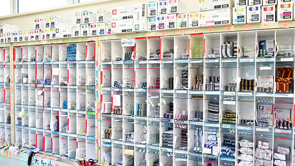 ぼうしや調剤薬局　南店の薬棚