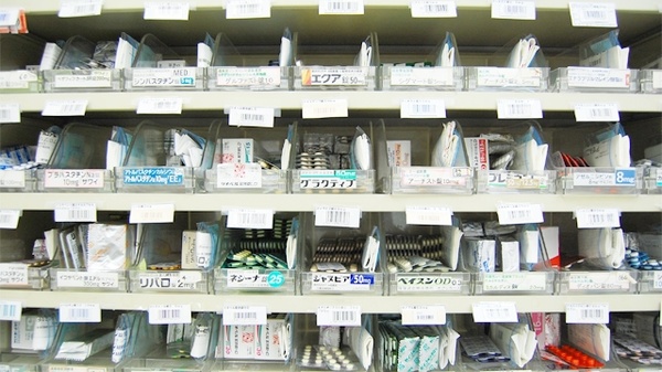 薬棚