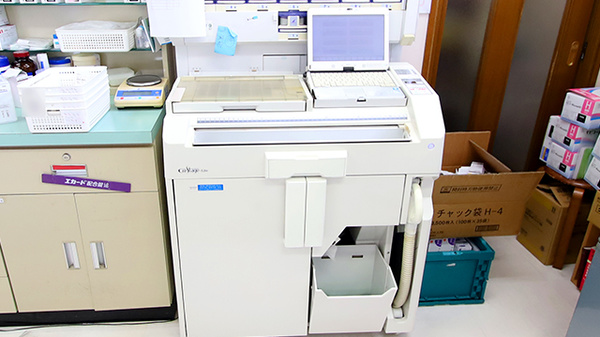 新世薬局　納店の調剤器具