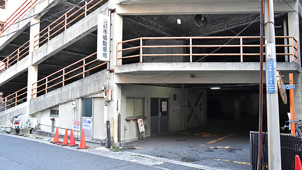 阪神調剤薬局　六甲道店の駐車場
