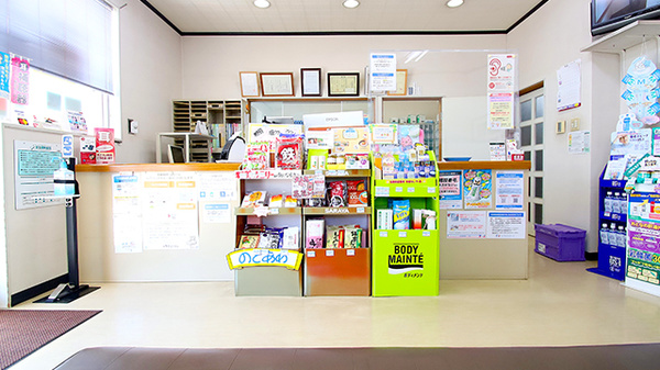 新世調剤薬局 一宮店の受付/カウンター
