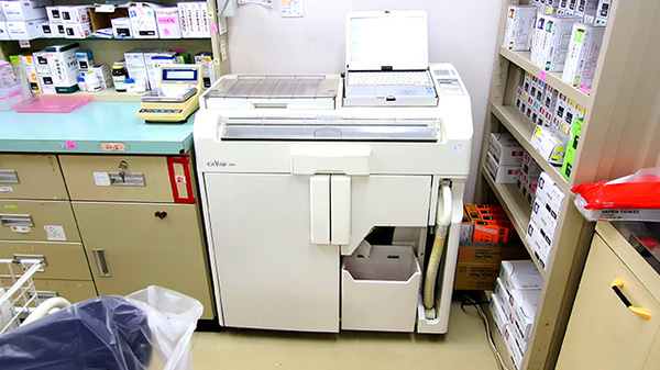 新世薬局 宇原店の調剤器具