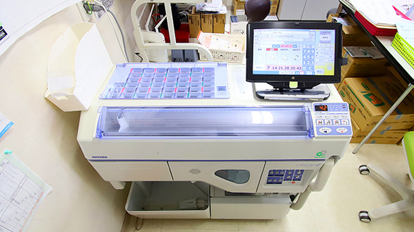 新世薬局 志筑連上店の調剤器具