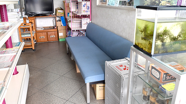 大正屋薬局の待合スペース