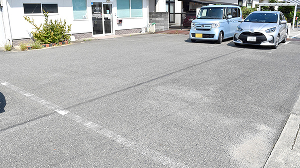 大正屋薬局の駐車場