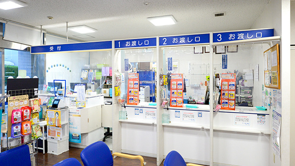 クオール薬局飾磨店の受付/カウンター