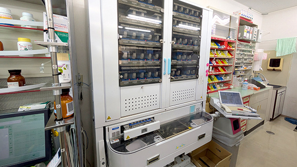 アイン薬局新ひだか店の調剤器具