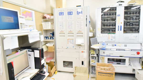 ウェルネス薬局湯の川店の調剤器具