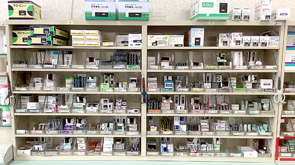 グリーン調剤薬局ときわ東店の薬棚